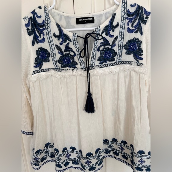 nu construction Tops - Nu Construction Boho Embroidered White and Blue Blouse Size Small